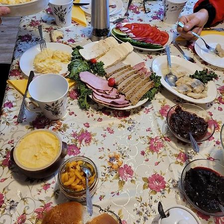 Pokoj Przy Jeziorze Apartment Wizajny Екстериор снимка