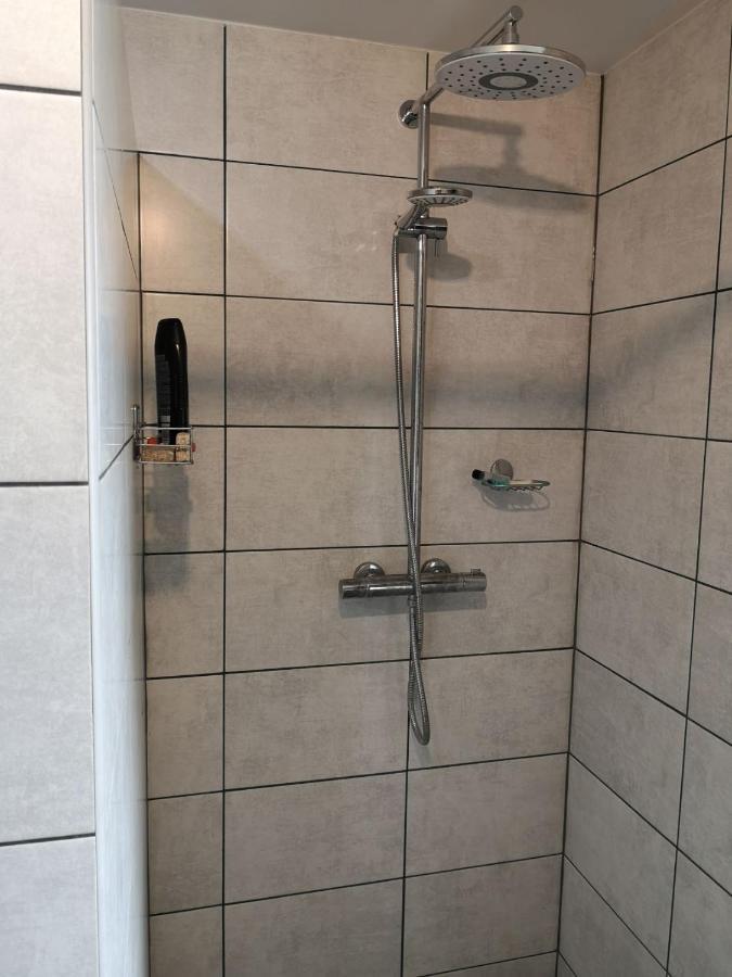 Pokoj Przy Jeziorze Apartment Wizajny Екстериор снимка
